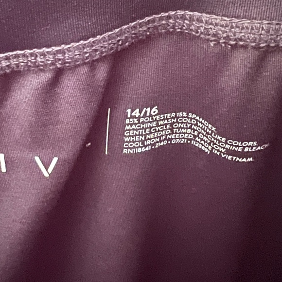 Livi Active 7/8 Legging - Picture 4 of 14